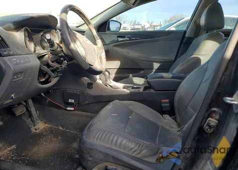 2013 Hyundai Sonata Se z USA, uszkodzony, nr VIN 5NPEC4AB9DH582614